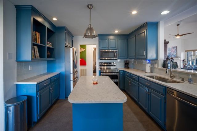 8 Marina Village Way, Salem, SC 29676