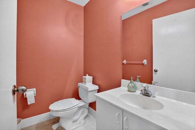 4045 NW 1st Street, Delray Beach, FL 33445