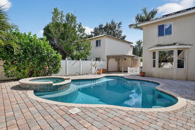 4045 NW 1st Street, Delray Beach, FL 33445