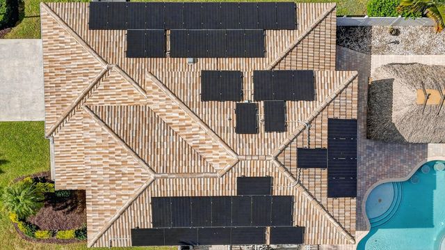 4045 NW 1st Street, Delray Beach, FL 33445