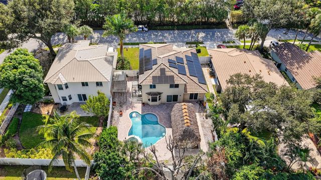 4045 NW 1st Street, Delray Beach, FL 33445