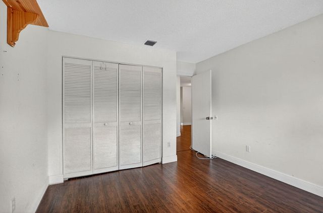 4045 NW 1st Street, Delray Beach, FL 33445