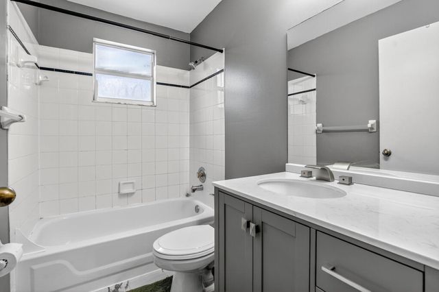 4045 NW 1st Street, Delray Beach, FL 33445