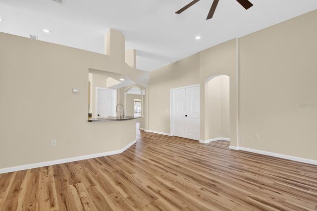 6002 MARTINGLADE PLACE, Lithia, FL 33547