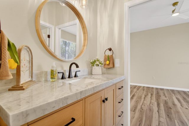 6002 MARTINGLADE PLACE, Lithia, FL 33547