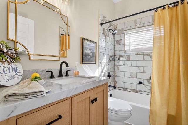 6002 MARTINGLADE PLACE, Lithia, FL 33547