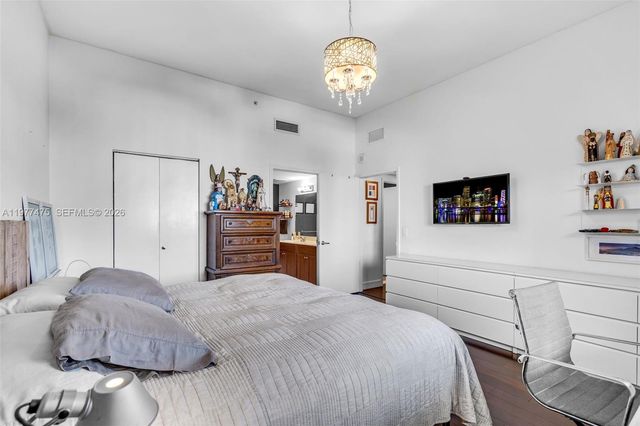 36 NW 6th Ave TS-8, Miami, FL 33128