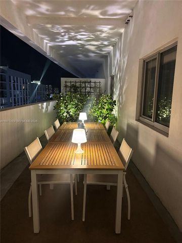 36 NW 6th Ave TS-8, Miami, FL 33128