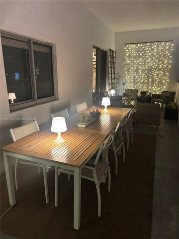 36 NW 6th Ave TS-8, Miami, FL 33128