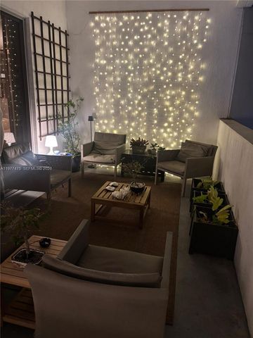 36 NW 6th Ave TS-8, Miami, FL 33128