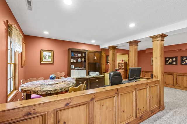 3098 Sandy Beach Road NE, Solon, IA 52333