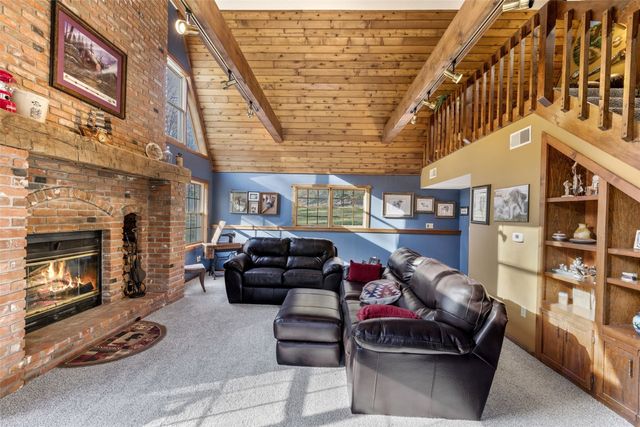 3098 Sandy Beach Road NE, Solon, IA 52333