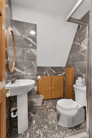 3098 Sandy Beach Road NE, Solon, IA 52333