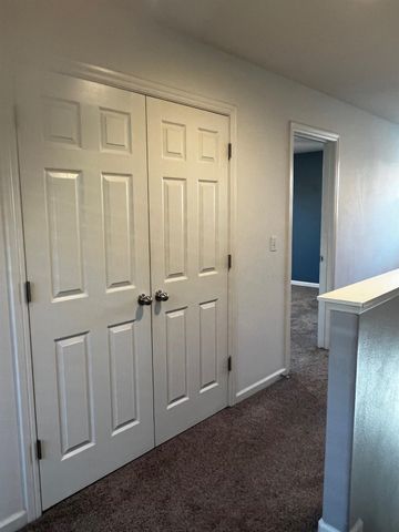 7037 N Creative Drive, Fresno, CA 93711