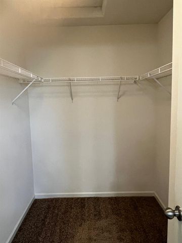 7037 N Creative Drive, Fresno, CA 93711