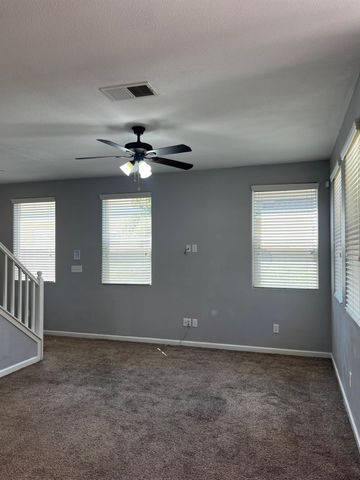 7037 N Creative Drive, Fresno, CA 93711