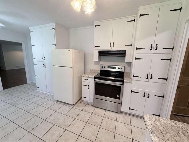 1514 NW Humphries Road NW, Conyers, GA 30012