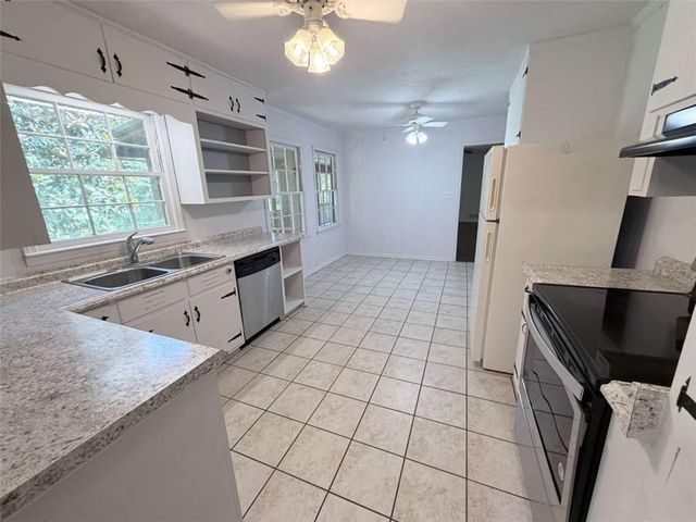 1514 NW Humphries Road NW, Conyers, GA 30012