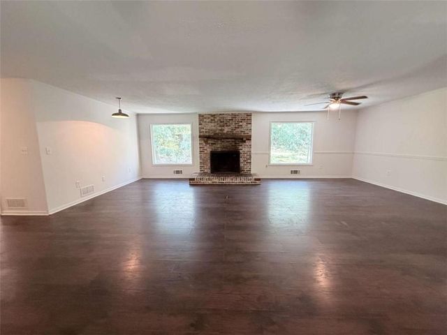 1514 NW Humphries Road NW, Conyers, GA 30012