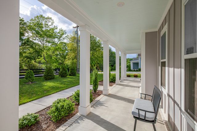 7207 Lake Rd, Fairview, TN 37062