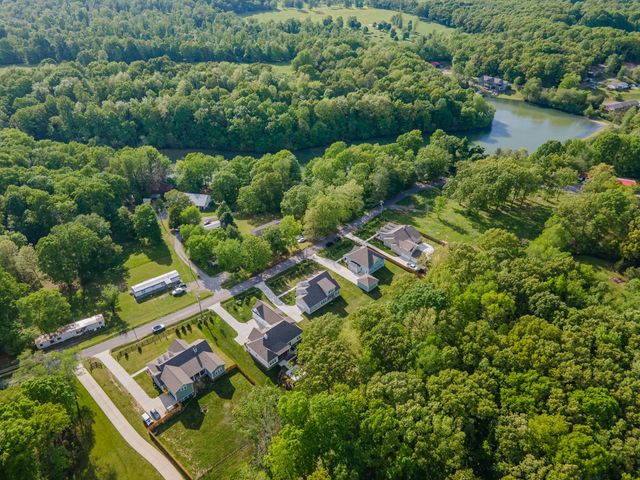 7207 Lake Rd, Fairview, TN 37062