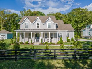 7207 Lake Rd, Fairview, TN 37062