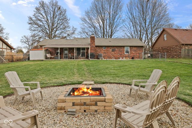 7820 Cannonade Drive, Indianapolis, IN 46217