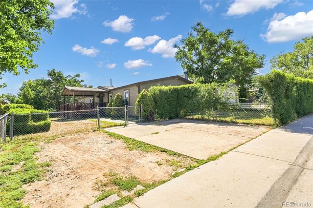5540 Vallejo Street, Denver, CO 80221