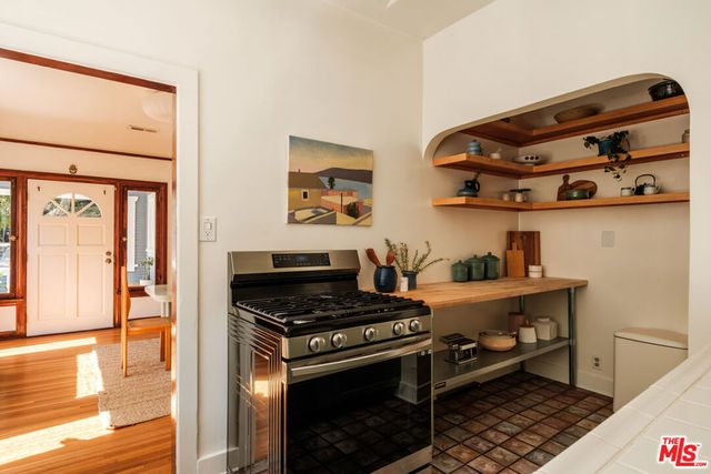 4116 Camero Avenue, Los Angeles, CA 90027