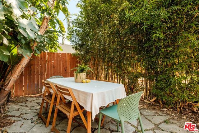 4116 Camero Avenue, Los Angeles, CA 90027