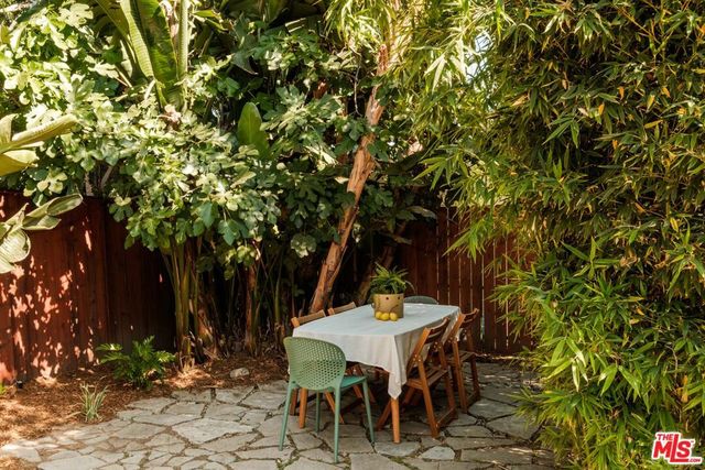 4116 Camero Avenue, Los Angeles, CA 90027
