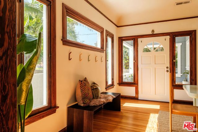 4116 Camero Avenue, Los Angeles, CA 90027