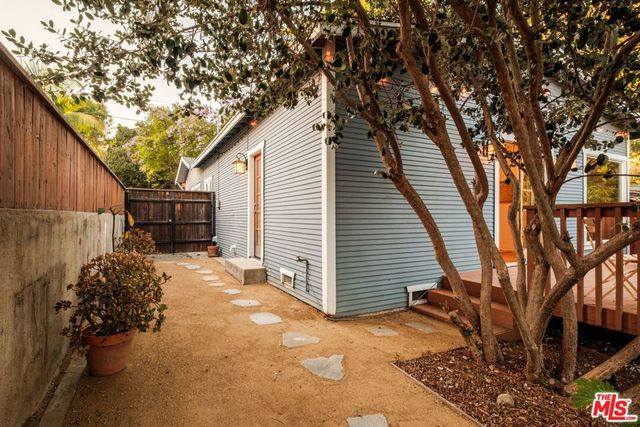 4116 Camero Avenue, Los Angeles, CA 90027