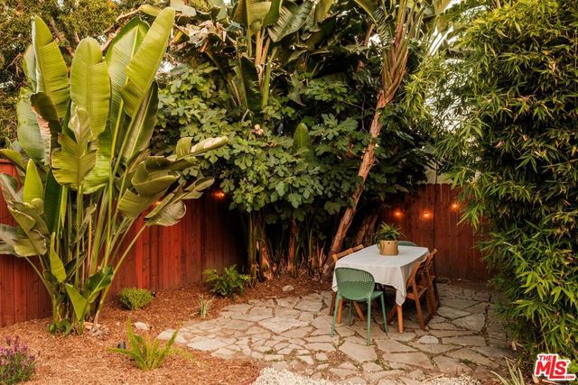 4116 Camero Avenue, Los Angeles, CA 90027