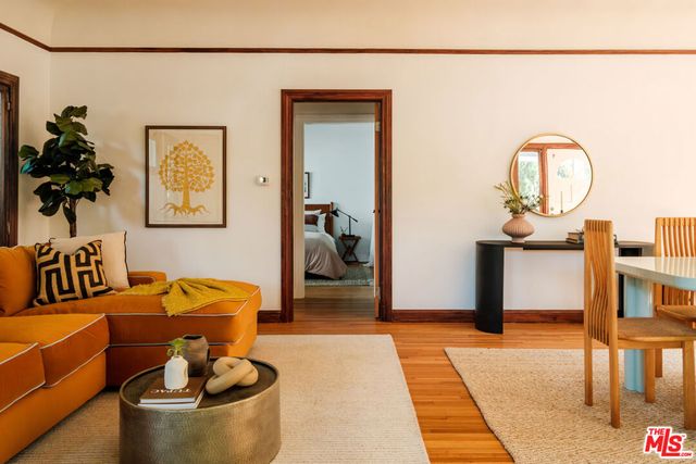 4116 Camero Avenue, Los Angeles, CA 90027