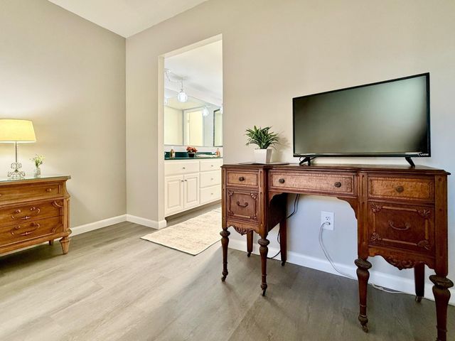 4401 NW 41st Street 104, Lauderdale Lakes, FL 33319