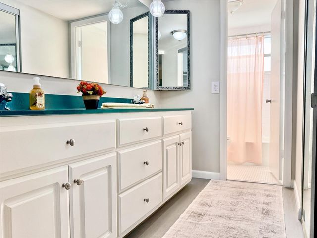 4401 NW 41st Street 104, Lauderdale Lakes, FL 33319