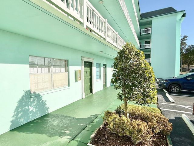 4401 NW 41st Street 104, Lauderdale Lakes, FL 33319