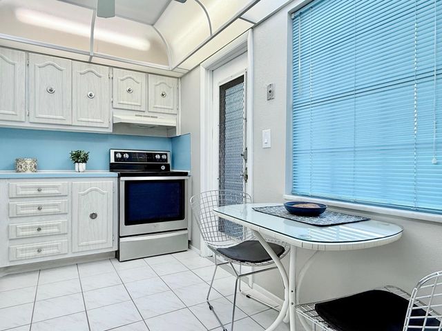 4401 NW 41st Street 104, Lauderdale Lakes, FL 33319