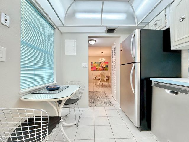 4401 NW 41st Street 104, Lauderdale Lakes, FL 33319