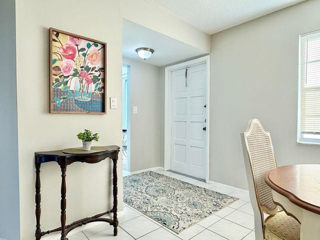 4401 NW 41st Street 104, Lauderdale Lakes, FL 33319