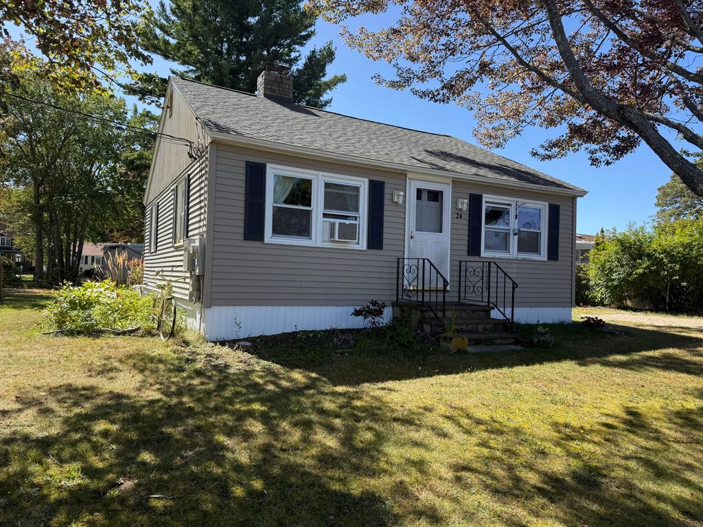 24 Curtis Street, Wells, ME 04090 — photo 2