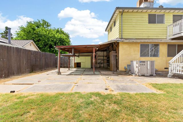 2033 Princeton Ave, Stockton, CA 95204