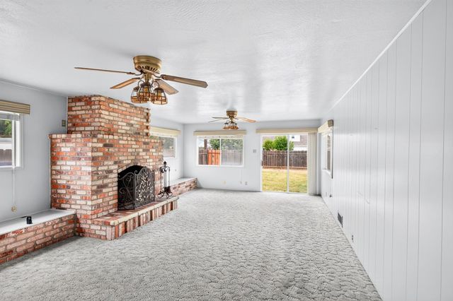 2033 Princeton Ave, Stockton, CA 95204