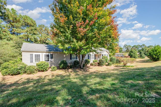 4562 Foster Blackmon Drive, Heath Springs, SC 29058
