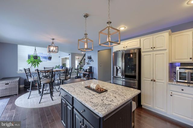 180 AGAPE DR, Ephrata, PA 17522