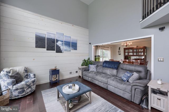 180 AGAPE DR, Ephrata, PA 17522