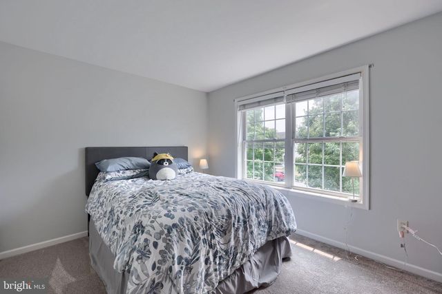 180 AGAPE DR, Ephrata, PA 17522