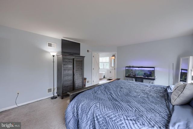 180 AGAPE DR, Ephrata, PA 17522