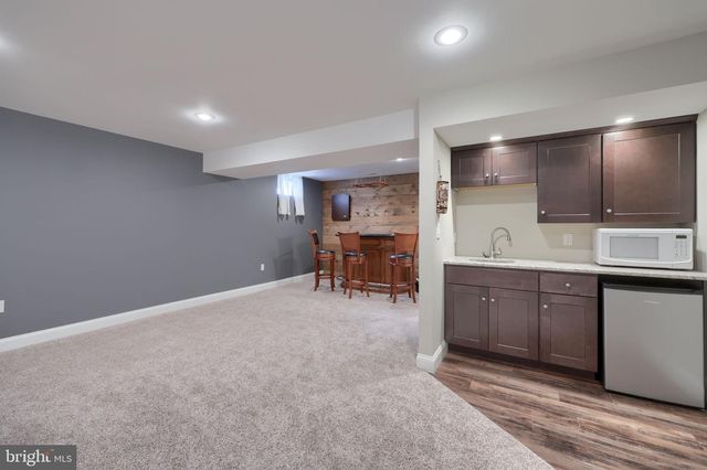180 AGAPE DR, Ephrata, PA 17522